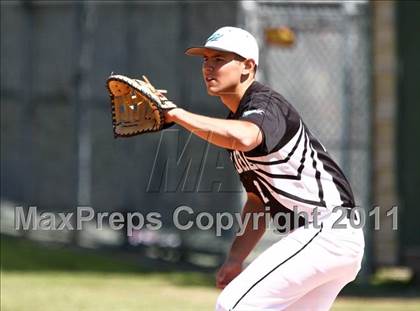 Thumbnail 3 in Pasadena Memorial vs Katy (Kenny Crafton Tournament) photogallery.