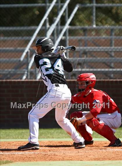 Thumbnail 2 in Pasadena Memorial vs Katy (Kenny Crafton Tournament) photogallery.