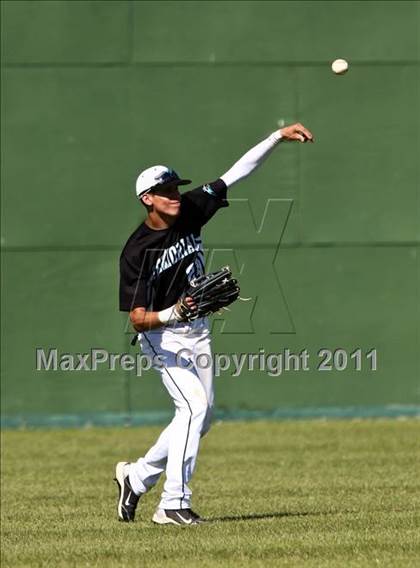 Thumbnail 1 in Pasadena Memorial vs Katy (Kenny Crafton Tournament) photogallery.