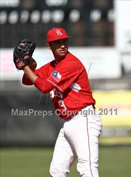 Thumbnail 3 in Pasadena Memorial vs Katy (Kenny Crafton Tournament) photogallery.