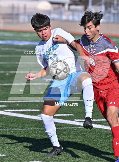 Thumbnail 3 in Lee vs Harlan photogallery.