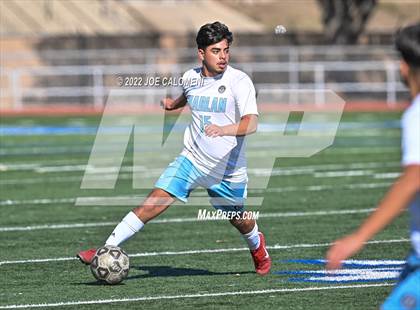 Thumbnail 2 in Lee vs Harlan photogallery.