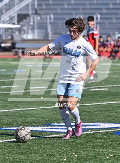 Thumbnail 2 in Lee vs Harlan photogallery.
