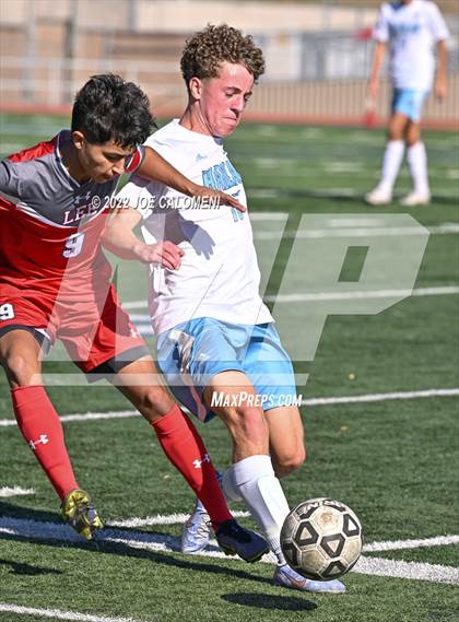 Thumbnail 2 in Lee vs Harlan photogallery.