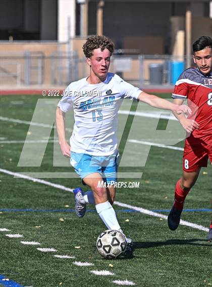 Thumbnail 1 in Lee vs Harlan photogallery.