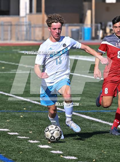 Thumbnail 3 in Lee vs Harlan photogallery.
