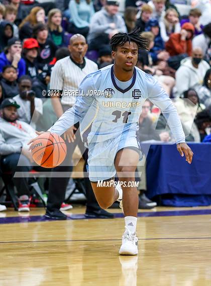 Thumbnail 3 in Southern Durham vs Millbrook (John Wall Holiday Invitational) photogallery.