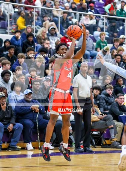 Thumbnail 2 in Southern Durham vs Millbrook (John Wall Holiday Invitational) photogallery.
