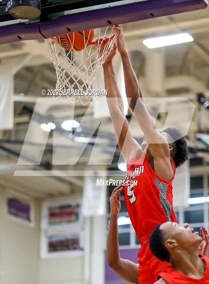 Thumbnail 3 in Southern Durham vs Millbrook (John Wall Holiday Invitational) photogallery.