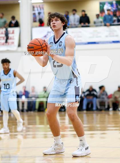 Thumbnail 3 in Southern Durham vs Millbrook (John Wall Holiday Invitational) photogallery.