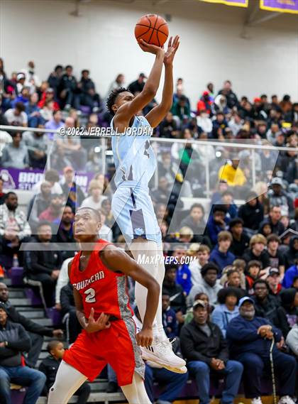 Thumbnail 2 in Southern Durham vs Millbrook (John Wall Holiday Invitational) photogallery.
