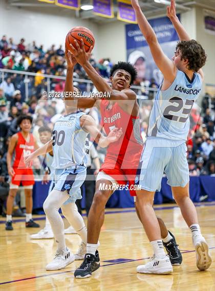 Thumbnail 1 in Southern Durham vs Millbrook (John Wall Holiday Invitational) photogallery.