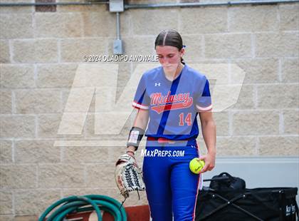 Thumbnail 3 in Weslaco vs. Midway (UIL 6A Softball Final) photogallery.