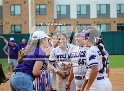 Thumbnail 2 in Weslaco vs. Midway (UIL 6A Softball Final) photogallery.