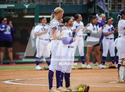 Thumbnail 2 in Weslaco vs. Midway (UIL 6A Softball Final) photogallery.