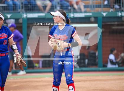 Thumbnail 1 in Weslaco vs. Midway (UIL 6A Softball Final) photogallery.