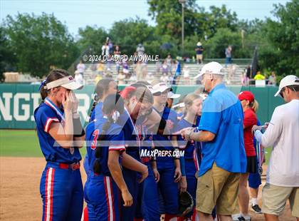 Thumbnail 3 in Weslaco vs. Midway (UIL 6A Softball Final) photogallery.