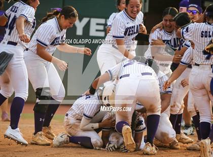 Thumbnail 2 in Weslaco vs. Midway (UIL 6A Softball Final) photogallery.