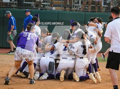 Thumbnail 3 in Weslaco vs. Midway (UIL 6A Softball Final) photogallery.