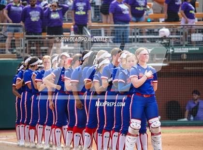 Thumbnail 2 in Weslaco vs. Midway (UIL 6A Softball Final) photogallery.