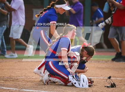 Thumbnail 2 in Weslaco vs. Midway (UIL 6A Softball Final) photogallery.