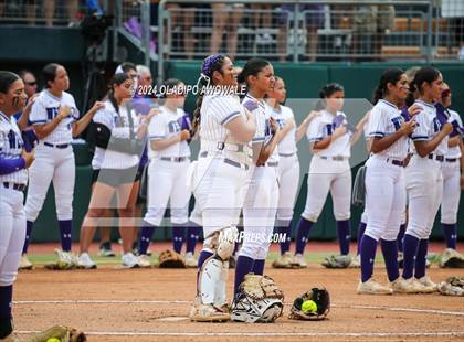 Thumbnail 2 in Weslaco vs. Midway (UIL 6A Softball Final) photogallery.