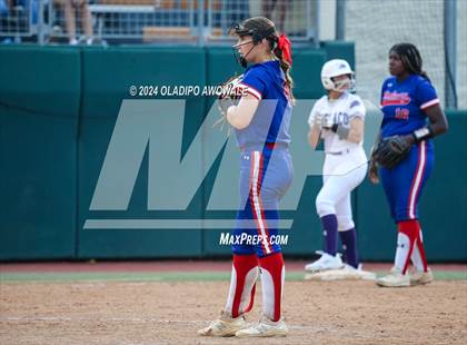 Thumbnail 3 in Weslaco vs. Midway (UIL 6A Softball Final) photogallery.