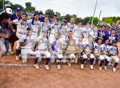 Thumbnail 3 in Weslaco vs. Midway (UIL 6A Softball Final) photogallery.