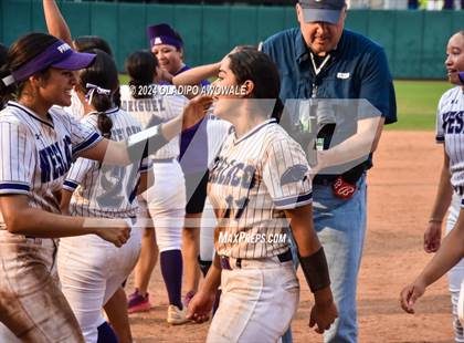 Thumbnail 1 in Weslaco vs. Midway (UIL 6A Softball Final) photogallery.