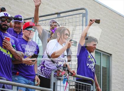 Thumbnail 1 in Weslaco vs. Midway (UIL 6A Softball Final) photogallery.