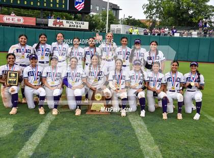 Thumbnail 3 in Weslaco vs. Midway (UIL 6A Softball Final) photogallery.