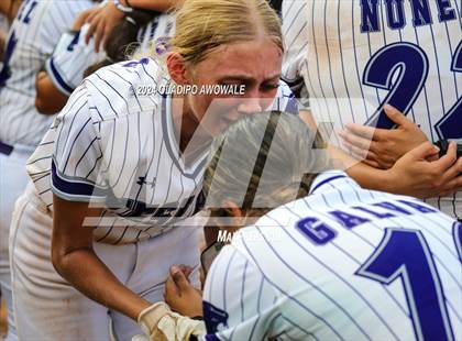 Thumbnail 2 in Weslaco vs. Midway (UIL 6A Softball Final) photogallery.