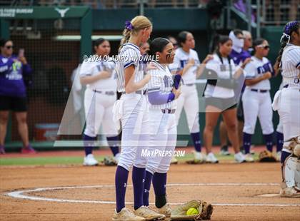 Thumbnail 3 in Weslaco vs. Midway (UIL 6A Softball Final) photogallery.