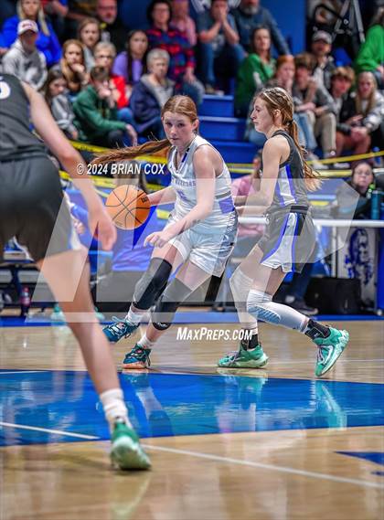 Thumbnail 2 in Cotter vs Ozark Mountain (2A-1 District Final) photogallery.