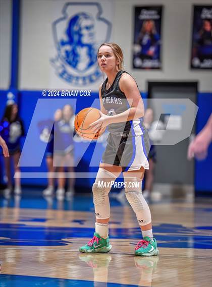 Thumbnail 1 in Cotter vs Ozark Mountain (2A-1 District Final) photogallery.