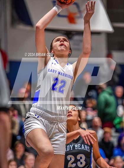 Thumbnail 2 in Cotter vs Ozark Mountain (2A-1 District Final) photogallery.