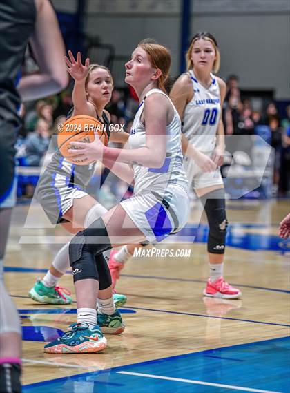 Thumbnail 3 in Cotter vs Ozark Mountain (2A-1 District Final) photogallery.