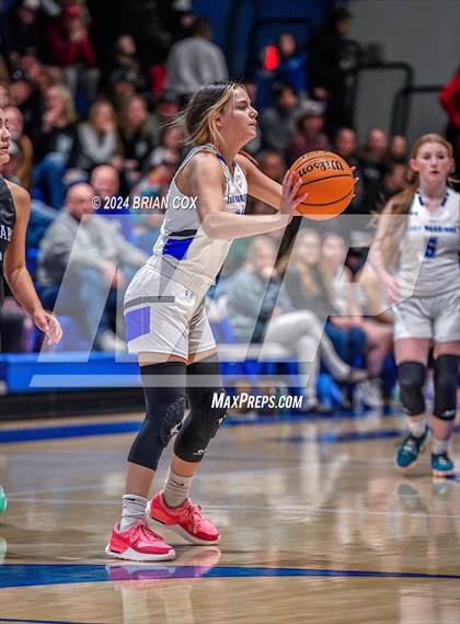 Thumbnail 3 in Cotter vs Ozark Mountain (2A-1 District Final) photogallery.