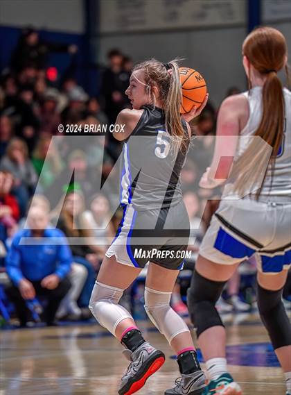 Thumbnail 3 in Cotter vs Ozark Mountain (2A-1 District Final) photogallery.