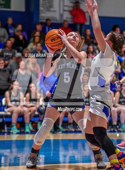 Thumbnail 3 in Cotter vs Ozark Mountain (2A-1 District Final) photogallery.