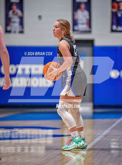 Thumbnail 2 in Cotter vs Ozark Mountain (2A-1 District Final) photogallery.