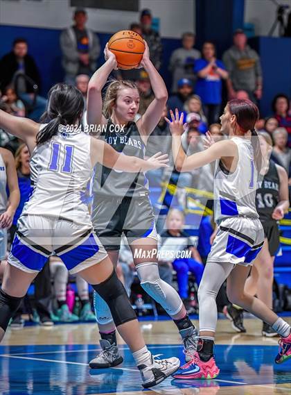 Thumbnail 1 in Cotter vs Ozark Mountain (2A-1 District Final) photogallery.