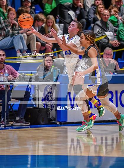 Thumbnail 1 in Cotter vs Ozark Mountain (2A-1 District Final) photogallery.