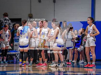 Thumbnail 2 in Cotter vs Ozark Mountain (2A-1 District Final) photogallery.