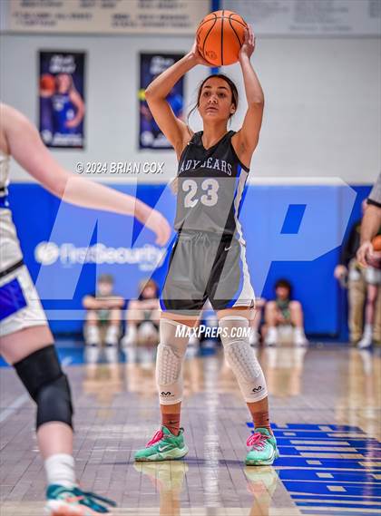 Thumbnail 2 in Cotter vs Ozark Mountain (2A-1 District Final) photogallery.