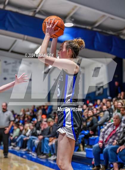 Thumbnail 3 in Cotter vs Ozark Mountain (2A-1 District Final) photogallery.