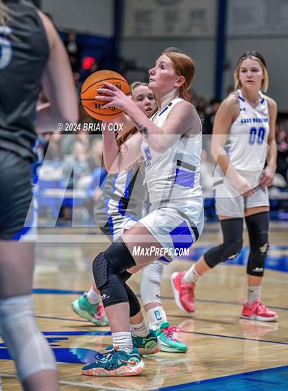 Thumbnail 1 in Cotter vs Ozark Mountain (2A-1 District Final) photogallery.