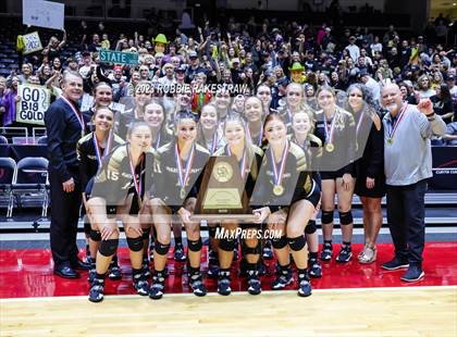 Thumbnail 1 in Gunter vs. Bushland (UIL 3A Volleyball Final Medal Ceremony) photogallery.