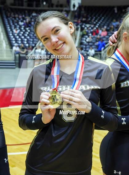 Thumbnail 2 in Gunter vs. Bushland (UIL 3A Volleyball Final Medal Ceremony) photogallery.