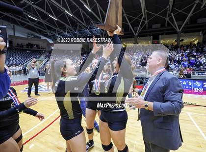 Thumbnail 3 in Gunter vs. Bushland (UIL 3A Volleyball Final Medal Ceremony) photogallery.